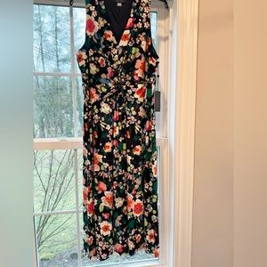 NWT Gorgeous Tommy Hilfiger Floral Print Jersey Midi Dress!